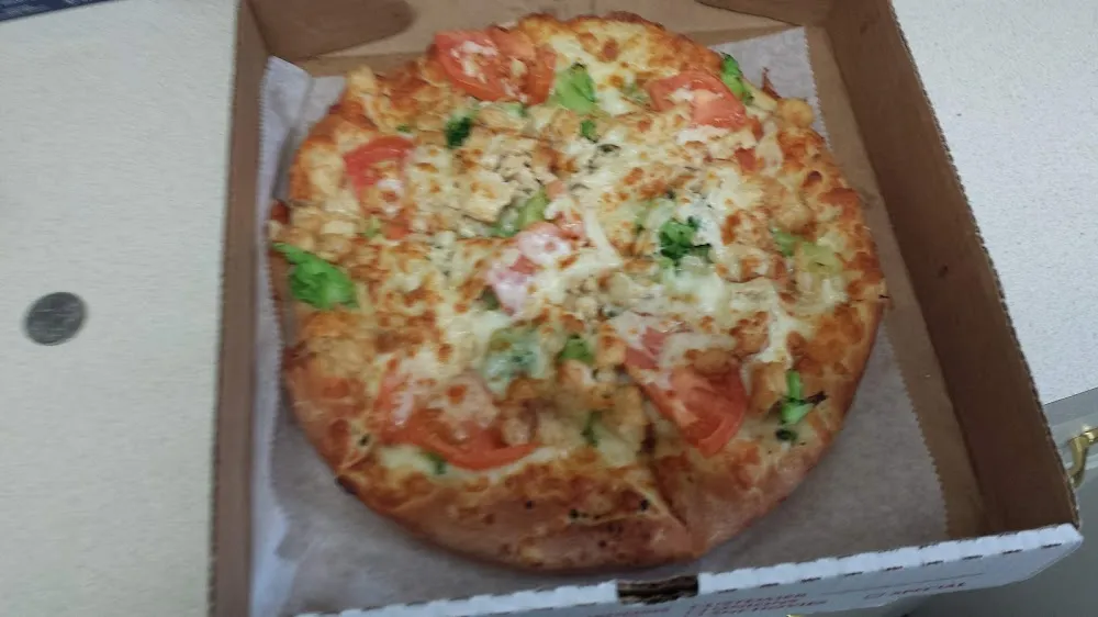 Calabrese Pizza w Tomatoe